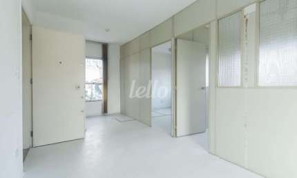 Sala comercial com 3 salas para alugar na Praça da Liberdade, --, Liberdade, São Paulo, 62 m2 por R$ 1.400
