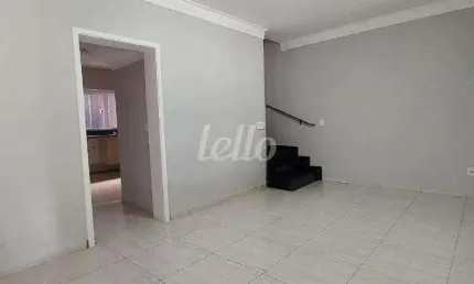 Casa com 2 quartos para alugar na Avenida Guaianazes, --, Vila Homero Thon, Santo André, 130 m2 por R$ 3.900