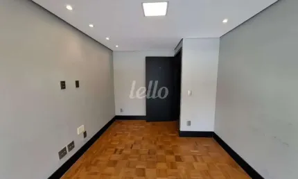 Sala comercial com 1 sala para alugar na Rua Senador Fláquer, --, Centro, Santo André, 12 m2 por R$ 1.400