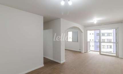 Apartamento com 2 quartos para alugar na Rua Sebastião Barbosa, --, Vila Regente Feijó, São Paulo, 70 m2 por R$ 2.800