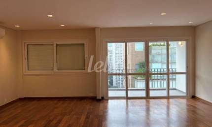 Apartamento com 3 quartos para alugar na Rua Sarandi, --, Cerqueira César, São Paulo, 139 m2 por R$ 15.000