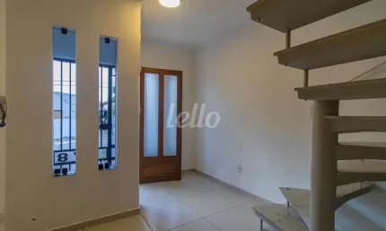 Casa com 2 quartos para alugar na Rua Rogério Giorgi, --, Vila Carrão, São Paulo, 55 m2 por R$ 2.340