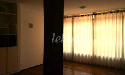 Casa comercial com 1 sala à venda na Rua Alice Macuco Alves, 89, Vila Madalena, São Paulo, 300 m2 por R$ 2.300.000
