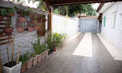 Casa comercial com 1 sala à venda na Rua Romão Freire, 65, Vila Nilo, São Paulo, 400 m2 por R$ 1.590.000