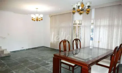 Casa com 3 quartos à venda na Rua Antônio Ciucio, 67, Vila Gomes Cardim, São Paulo, 200 m2 por R$ 1.250.000