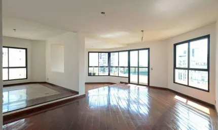 Apartamento com 4 quartos à venda na Rua Araguari, 679, Vila Uberabinha, São Paulo, 220 m2 por R$ 2.350.000