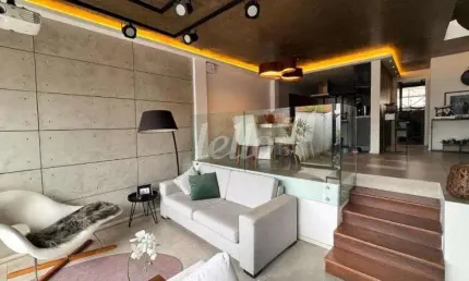 Casa com 3 quartos à venda na Rua Guaninas, 82, Jardim Aeroporto, São Paulo, 192 m2 por R$ 2.650.000
