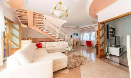 Casa com 3 quartos à venda na Rua Doutor Dante Glaucus Deleo, 90, Olímpico, São Caetano do Sul, 445 m2 por R$ 3.192.000