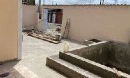 Casa no bairro Agenor dos Campos, em Itanhaém - localizado lado praia, em rua calçada.