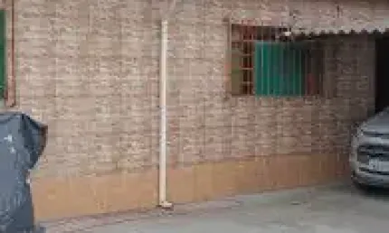 Casa no bairro Recanto dos Imigrantes, em Itanhaém - localizado lado serra, em rua de terra.