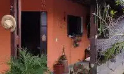 Casa no bairro Jardim Guacyra, em Itanhaém - localizada no lado serra.