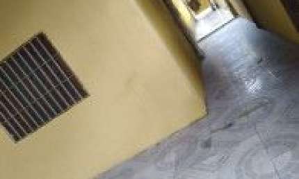 Casa no bairro Itaguaí, em Mongaguá - localizada lado serra, em rua asfaltada.