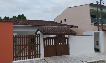 Casa no bairro Jardim Suarão, em Itanhaém - Possui edícula * Aceita financiamento bancário!!