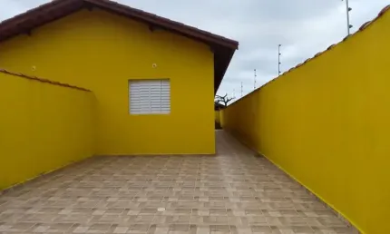 Casa a venda no bairro Jardim Jamaica, em Itanhaém - Aceita Financiamento Bancário!