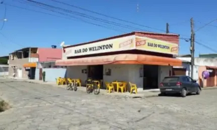 Casa + comércio à venda no bairro Jardim Laranjeiras, em Itanhaém ** Lado serra, em rua asfaltada.