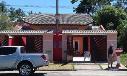 Ótima casa à venda no bairro Balneário Tupy, em Itanhaém * Localizada lado praia, em rua asfaltada!