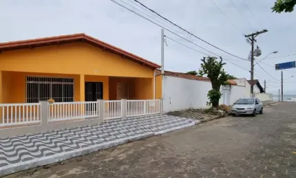 Sobrado à venda no bairro Campo Elísios, em Itanhaém ** Aceita financiamento bancário!