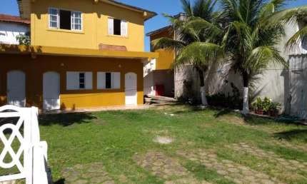 Ótima pousada com piscina à venda no bairro Suarão, em Itanhaém ** Localizada lado praia, em rua calçada.