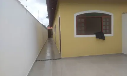 Casa á venda no bairro Jardim São Fernando, em Itanhaém ** Aceita financiamento bancário!