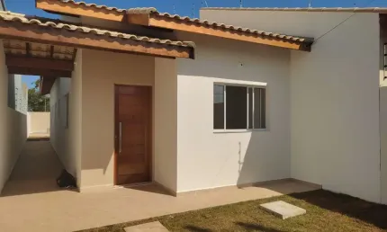 CASA NOVA, COM 2 OU 3 DORMITORIOS - ITANHAEM /SP ÓTIMO ACABAMENTO.