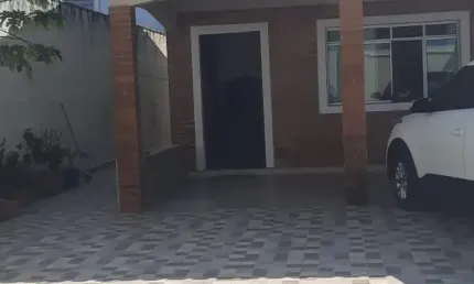 CASA A VENDA EM ITANHAEM - CIBRATEL II - COM PISCINA E CHURRASQUEIRA .