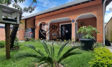 Casa no bairro Cibratel I em Itanhaém à 200 metros do mar