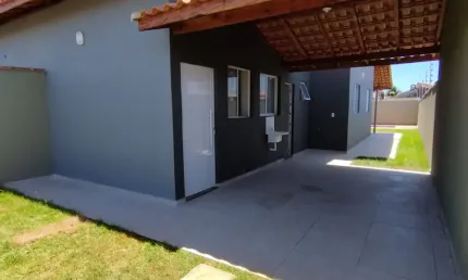 CASA COM PISCINA Á VENDA EM ITANHAÉM, COM M² ESPECIAL - CONFIRA!