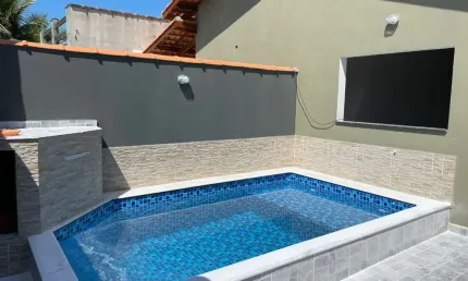 Casa nova com piscina , excelente localização - Itanhaém/SP .