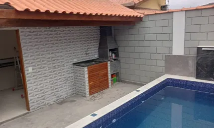 Casa á venda em Itanhaém com piscina e churrasqueira - Itanhaém/SP.