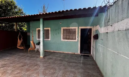 Casa com 03 dormitórios á venda em itanhaém á 280m do mar