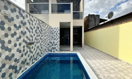 Casa nova com piscina a venda em Itanhaém/SP- Suarão 500m do mar