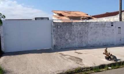 Excelente edícula localizada no bairro Jardim Grandesp - lado praia.