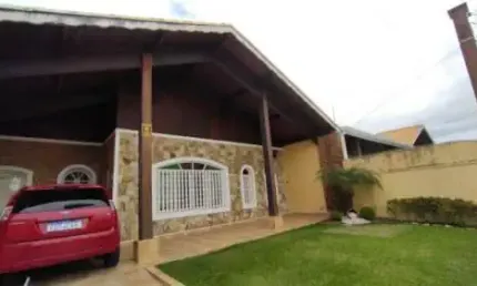 Belíssima casa localizada no bairro oásis - rua calçada.