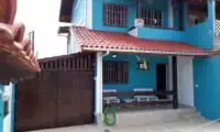 Belíssima casa localizada no bairro Bopiranga - lado praia.