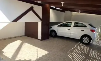 Excelente casa localizada no bairro Praia dos Sonhos