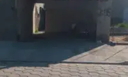 Casa no bairro Nova Itanhaém, em Itanhaém - em rua calçada, possui estrutura para sobrado.