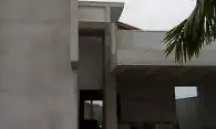 Casa em condomínio localizada no bairro Flora Rica 1 em, Peruíbe - lado praia.