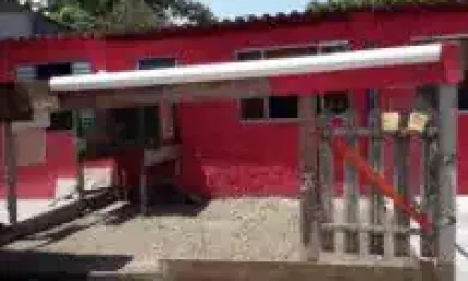 Excelente casa no Balneário Gaivota, em Itanhaém - Possui churrasqueira, espaço para piscina, próximo ao centro comercial do bairro.