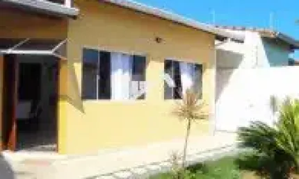 Excelente casa no Jardim Regina, em Itanhaém- lado praia em rua calçada.