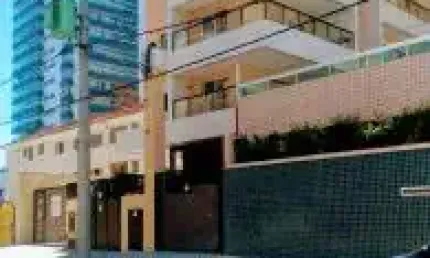 Belíssimo apartamento localizado no Cidade Ocian em Praia Grande, lado praia em rua calçada. Possui piscina, churrasqueira, varanda gourmet, salão de festa e academia.