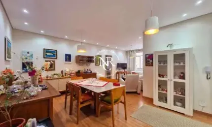 Apartamento reformado á venda com 03 quartos no gonzaga em santos-sp