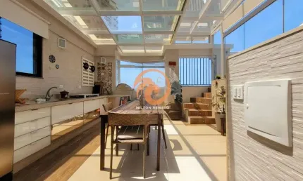 Cobertura duplex com vista para o mar na Ponta da Praia em Santos-SP