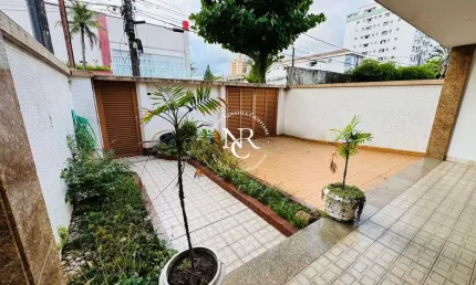 Casa sobrado com 04 dormitórios e 4 vagas de garagem em santos