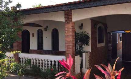 Casa com 4 quartos para alugar na Rua Caiçara, 391, Vila Caiçara, Praia Grande
