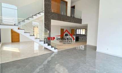 Excelente casa nova de Alto padrão com 4 suítes - Caxambu