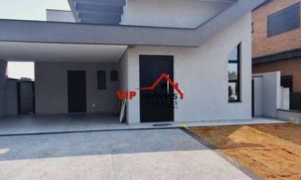 Excelente casa Térrea com 3 suítes no Condomínio Gran Ville São Venancio