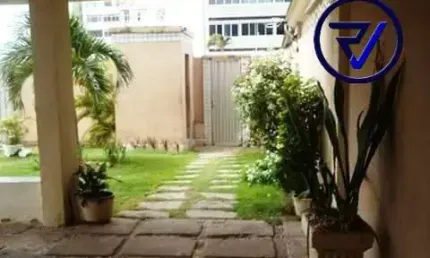 Apartamento com 3 quartos à venda na Rua Hermínia Bonavides, 333, Vicente Pinzon, Fortaleza, 98 m2 por R$ 250.000