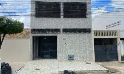 Casa com 4 quartos à venda na Avenida Independência, 231, Quintino Cunha, Fortaleza, 301 m2 por R$ 400.000