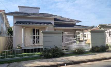 Casa para Venda em Içara, Raichaski, 4 dormitórios, 1 suíte, 2 banheiros, 1 vaga
