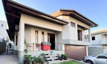 Casa no Bairro Michel em Criciuma/SC, próximo ao Centro.